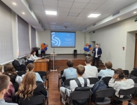 Профориентационная встреча со школьниками 10-11 классов гуманитарных направлений в Школе № 81
